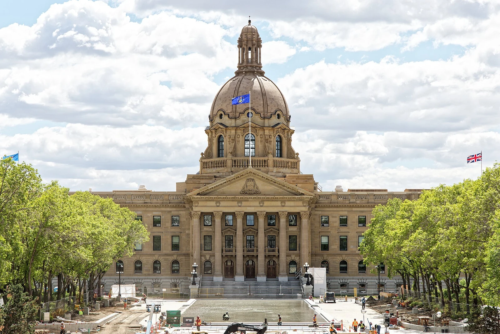 Alberta Legislature Building in Edmonton under a cloudy sky