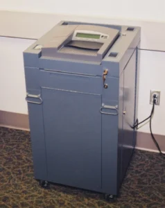 Electronic ballot scanner voting machine
