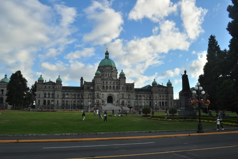 Conservatives promise law to keep provincial votes 60 days away from municipal elections